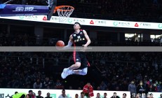 开云下载-雄鹿客场击败火箭，晋级东部决赛