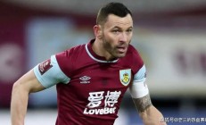 开云体育在线-伯恩利主场惨败，保级压力加剧