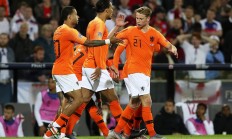 开云体育中国-波兰队憾负瑞典，欧洲杯小组出局