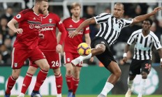 开云体育-诺维奇主场平局，英超保级形势平稳