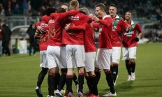 开云体育入口-阿贾克斯沉闷战平，荷甲积分领先保持不败