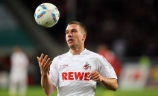 开云体育官方网站-绿茵场与乒乓球台的双重奏，英格兰力克韩国，马龙惊艳四座