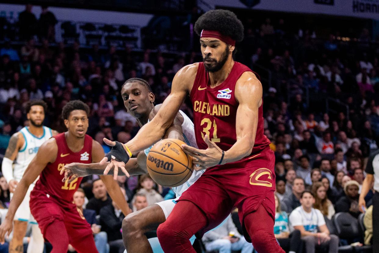 热火主场轻松击溃黄蜂,东部联盟领头羊稳坐王座 热火主场轻松击溃黄蜂,东部联盟领头羊稳坐王座