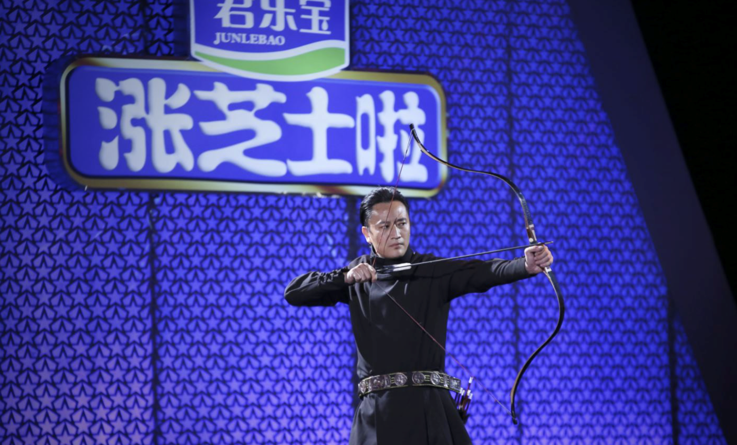 内蒙赤峰暂居联赛榜首,气势如虹力挑王者 内蒙赤峰暂居联赛榜首,气势如虹力挑王者