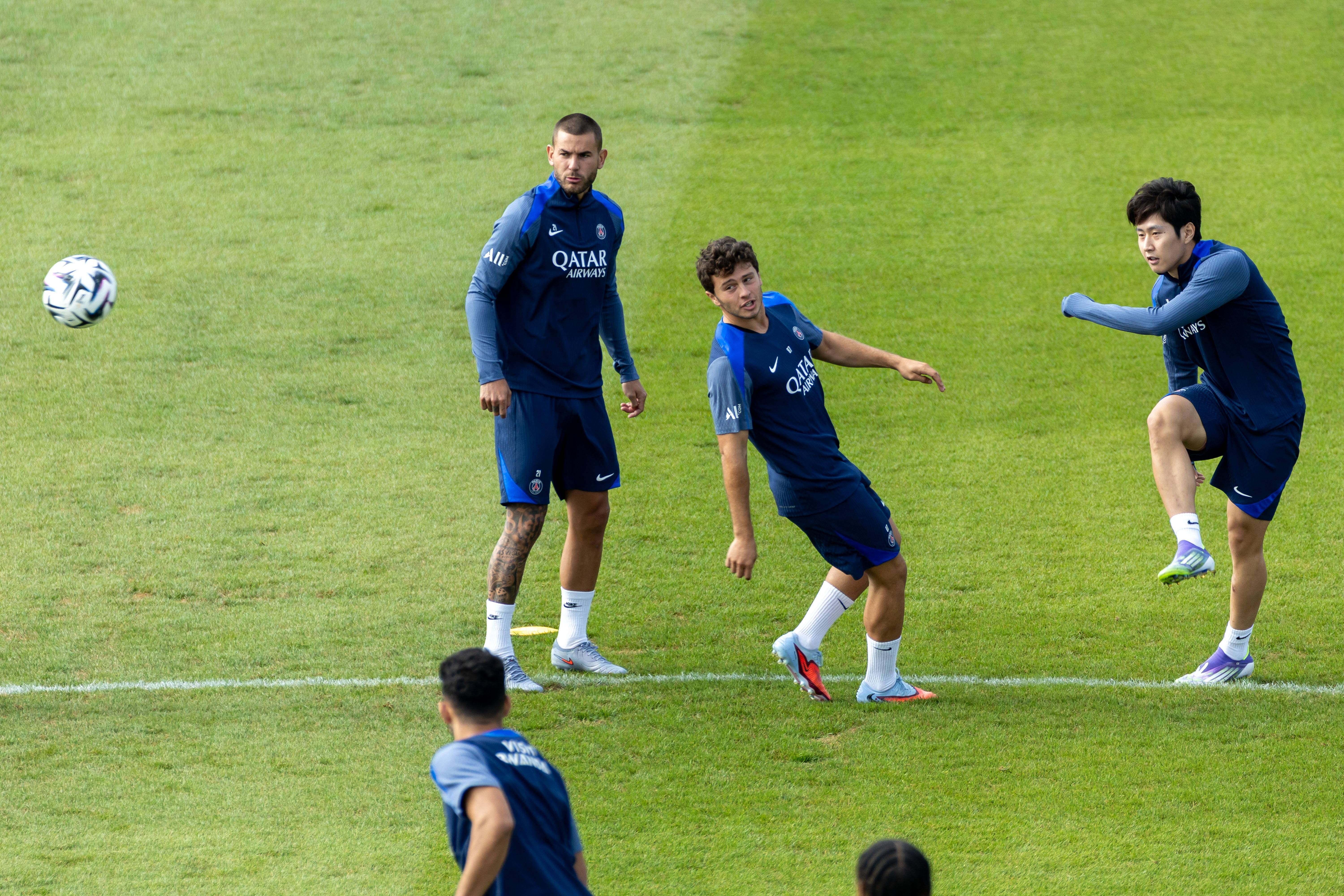 巴黎圣日耳曼全员备战,备战冠军之战积极备战 巴黎圣日耳曼全员备战,备战冠军之战积极备战