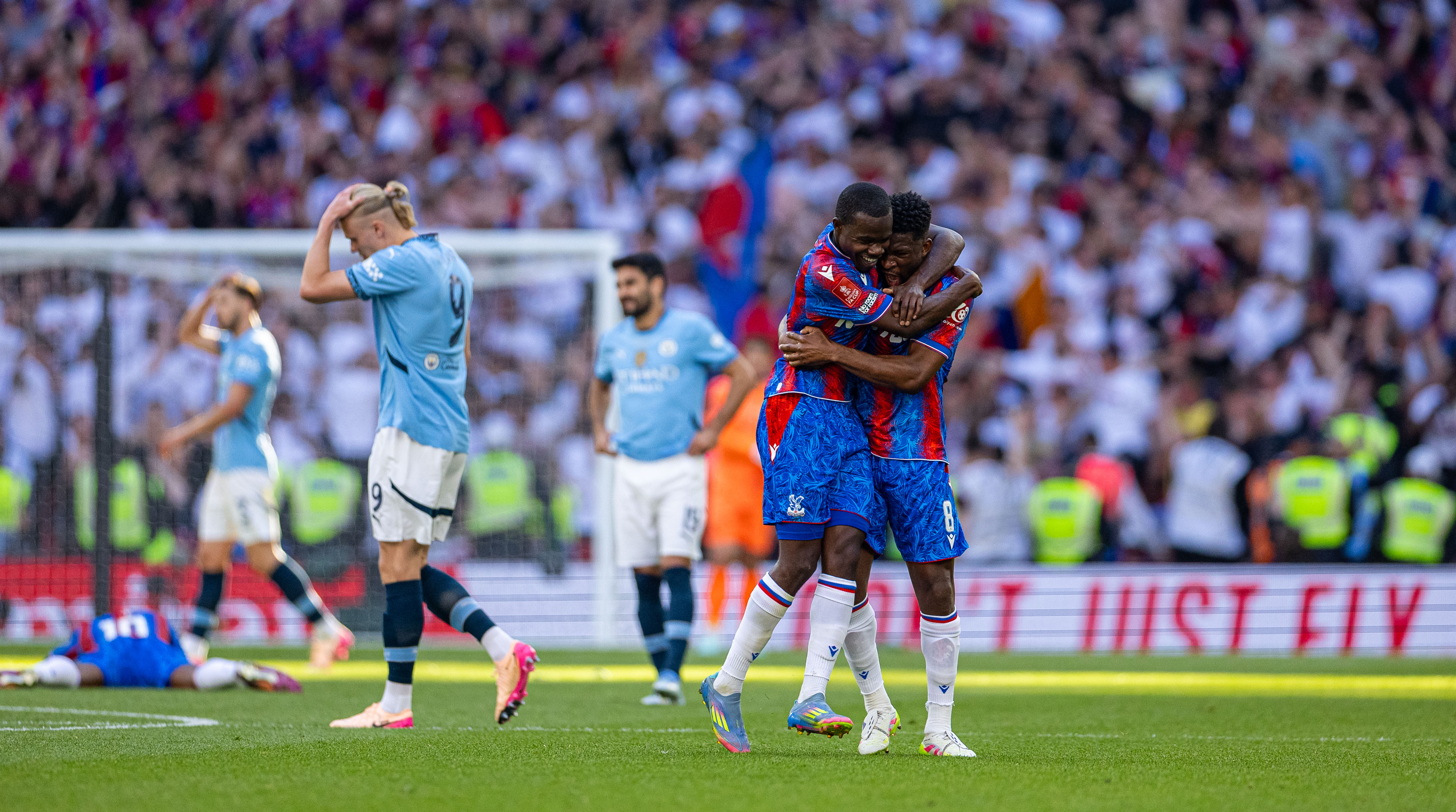 精妙过人,球员带领球队赢得比赛 精妙过人,球员带领球队赢得比赛