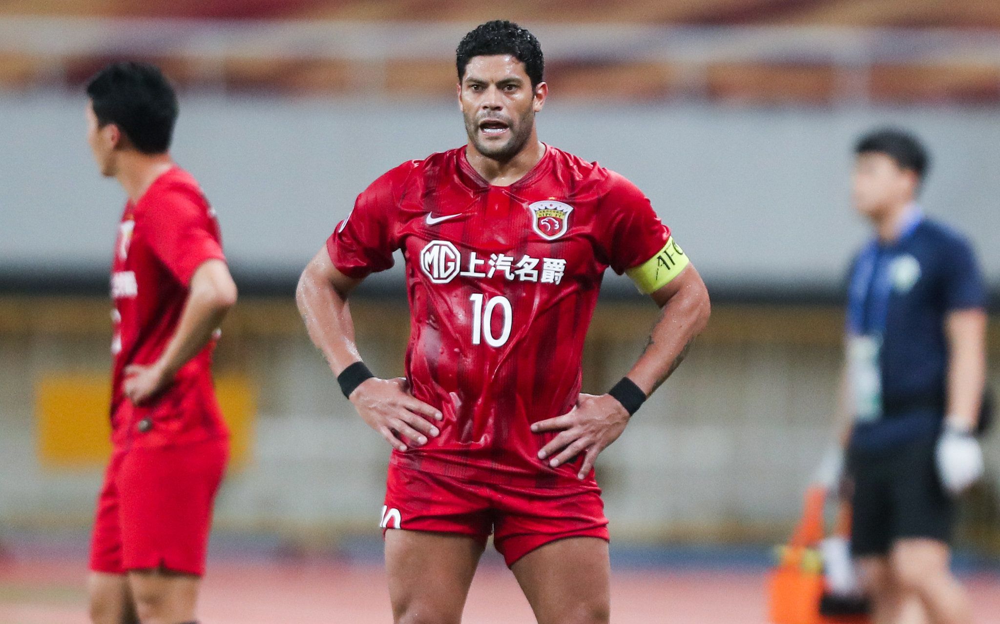 上港王者归来，后防铁桶腰组成不败之师的简单介绍