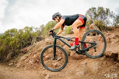 智利自行车选手速度惊人，夺冠成功