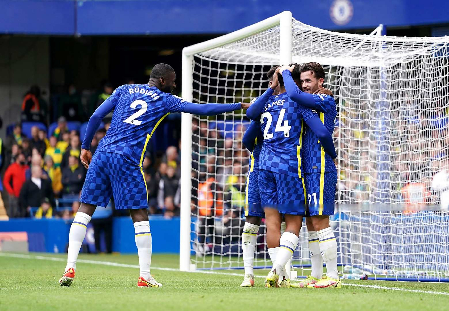 诺维奇不敌切尔西,陷入保级泥潭 诺维奇不敌切尔西,陷入保级泥潭