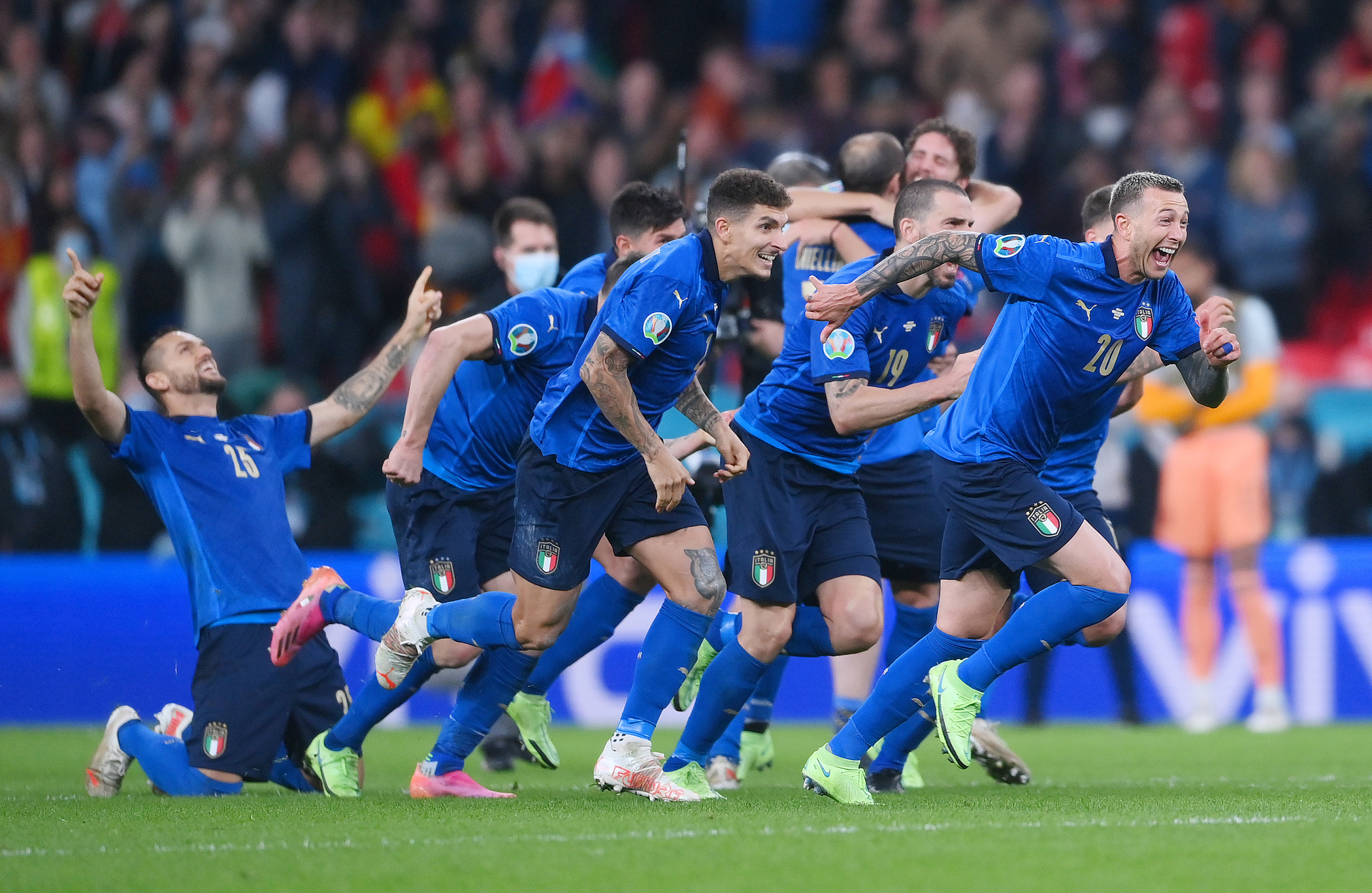 包含西班牙队点球失利，遗憾止步欧洲杯四强赛的词条