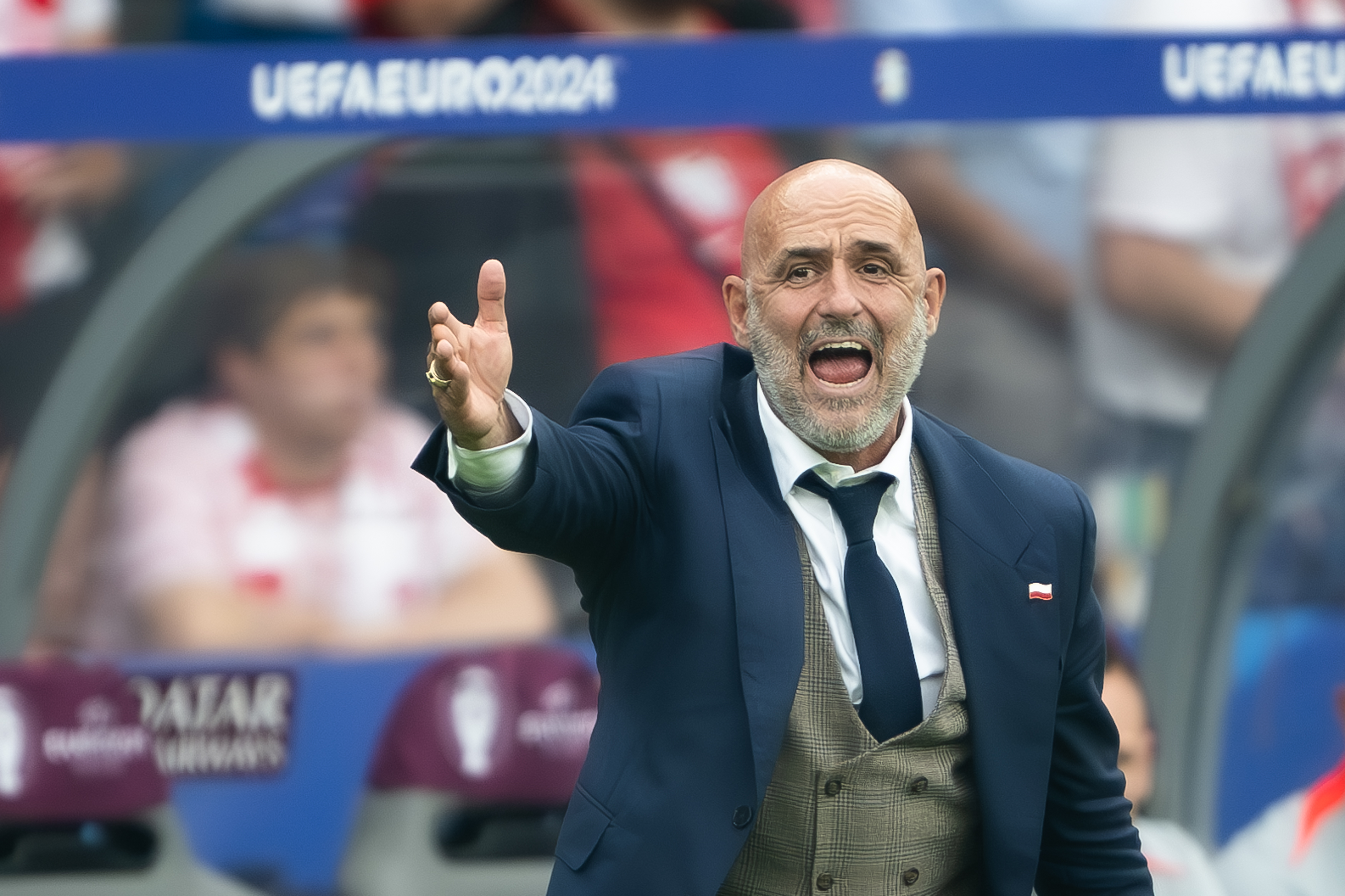 欧洲杯:波兰遗憾出局,莱万多夫斯基表演无悔 欧洲杯:波兰遗憾出局,莱万多夫斯基表演无悔