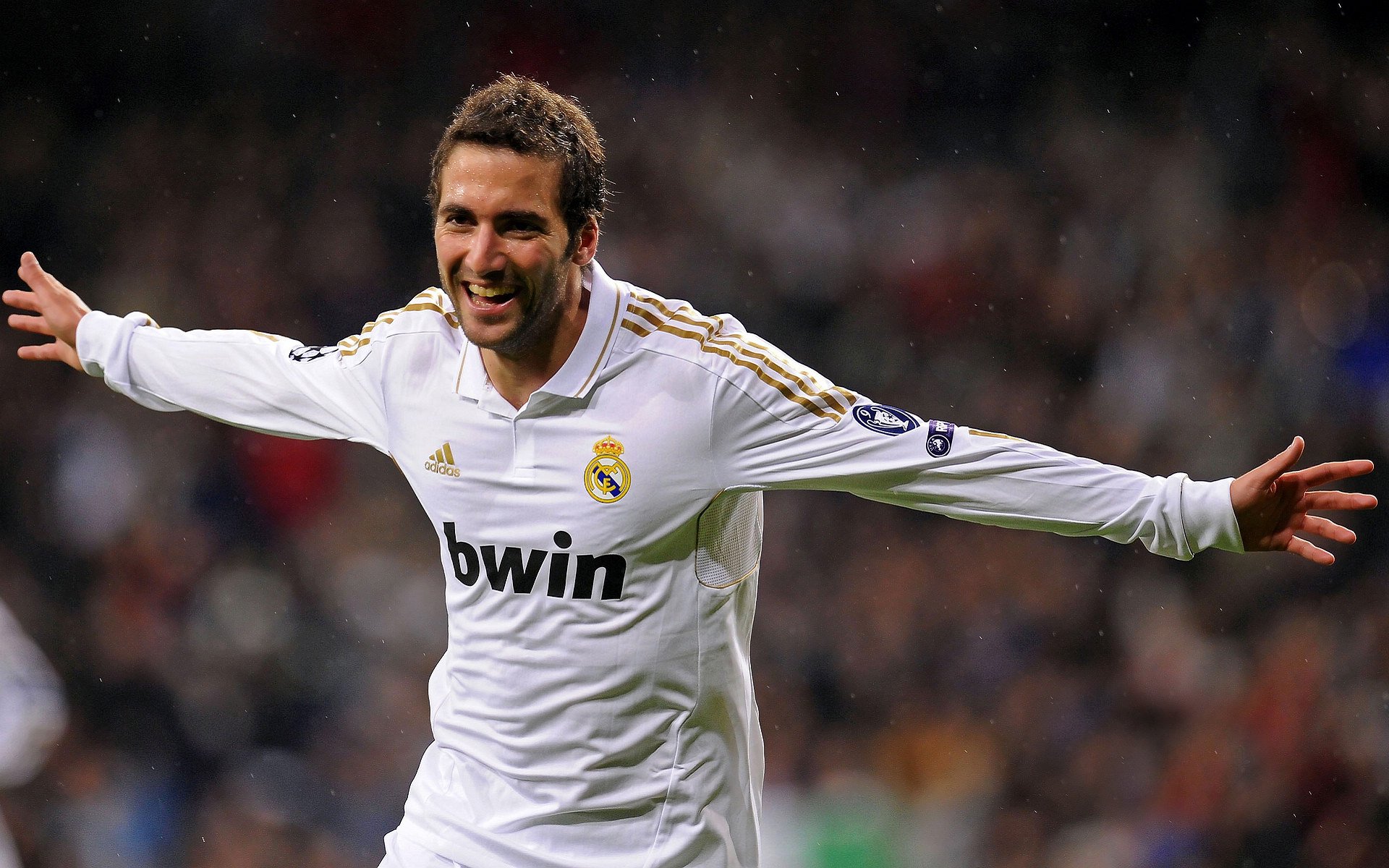 弱旅收割帝国，球王不过众生相—当姆巴佩的星光坠入洪都拉斯的棋局